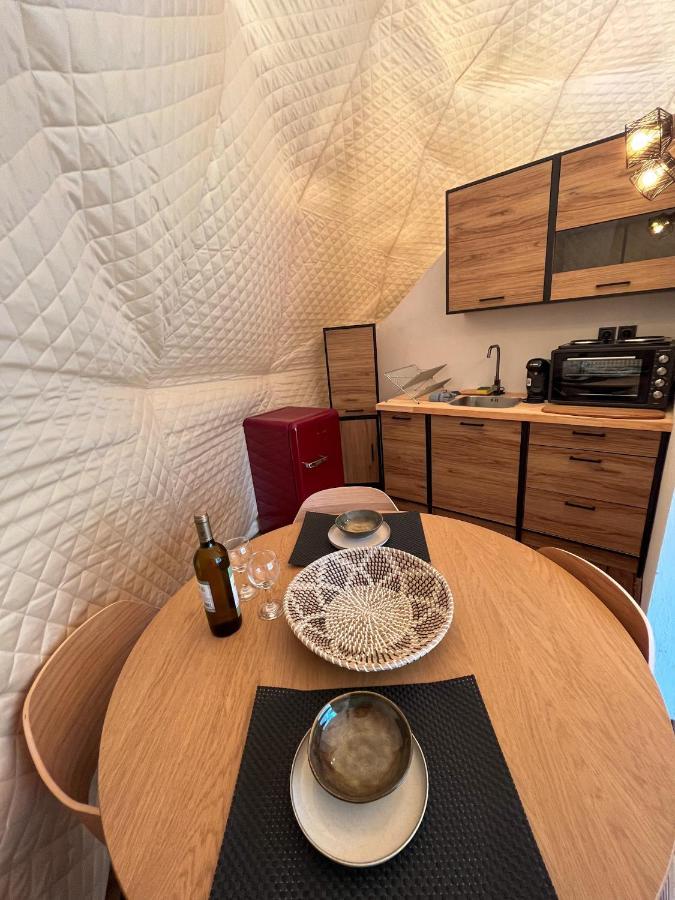 فندق Manna Gea Glamping Domes فونيتسا المظهر الخارجي الصورة