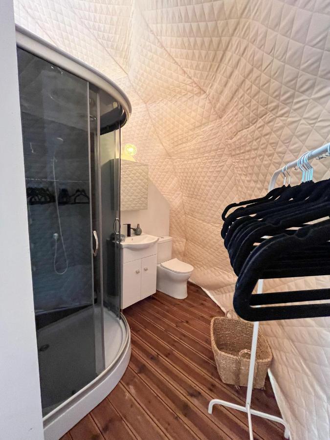 فندق Manna Gea Glamping Domes فونيتسا المظهر الخارجي الصورة