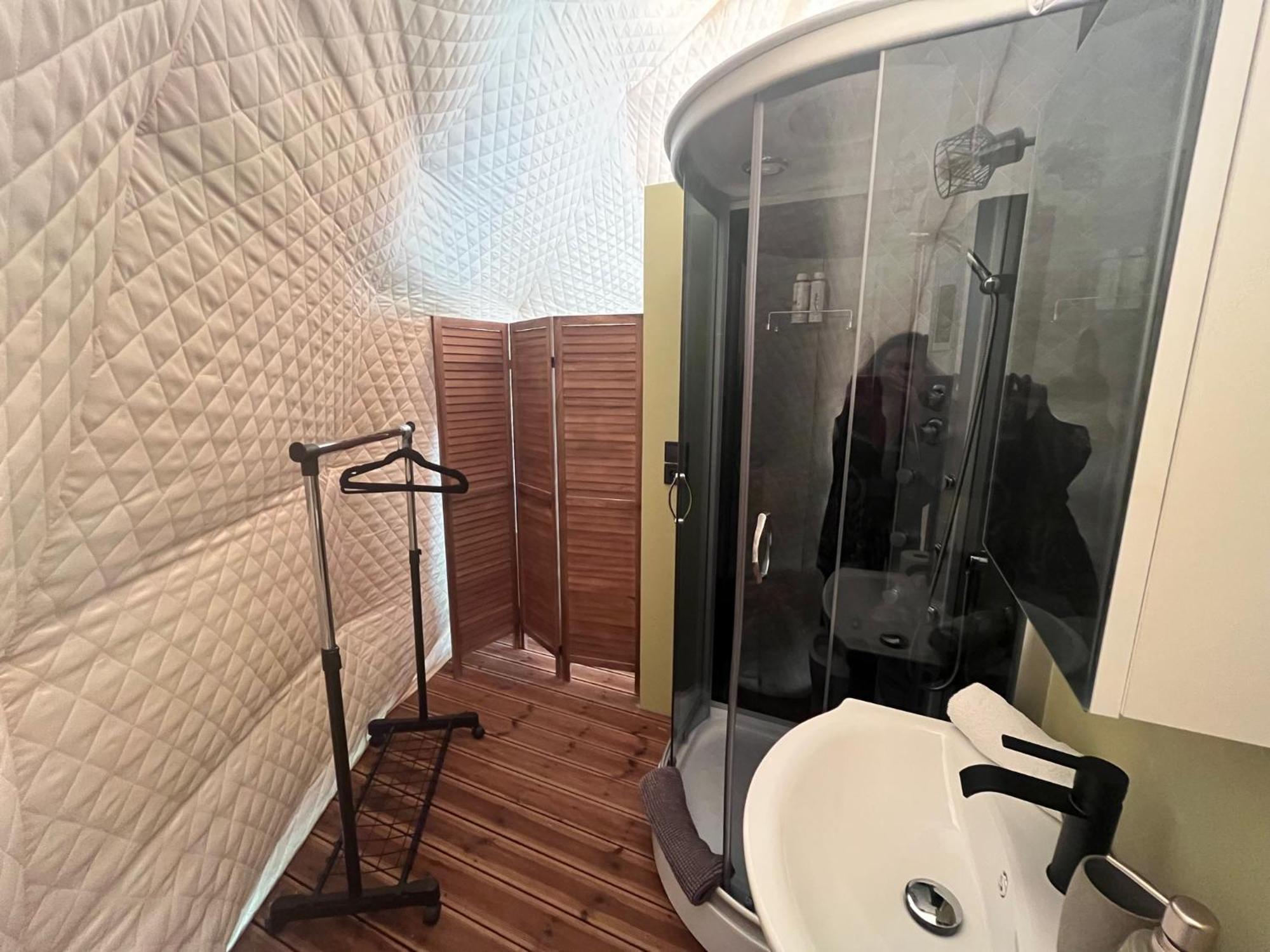 فندق Manna Gea Glamping Domes فونيتسا المظهر الخارجي الصورة