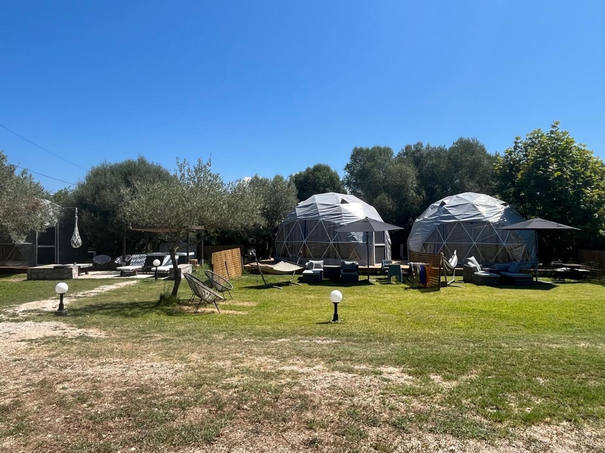 فندق Manna Gea Glamping Domes فونيتسا المظهر الخارجي الصورة